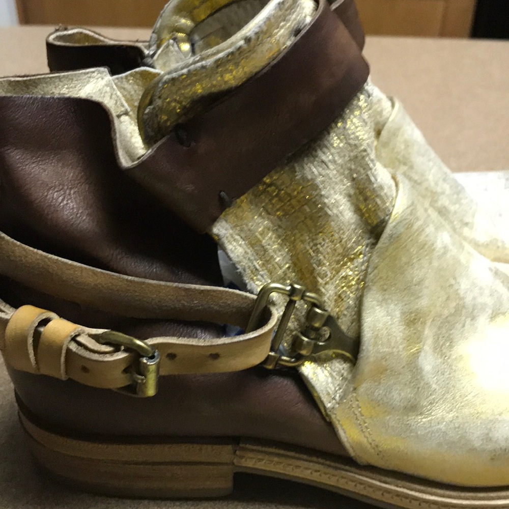 NWT A.S. 98 x FREE PEOPLE. DISTRESSED MOTO BOOTS - Picture 4 of 8